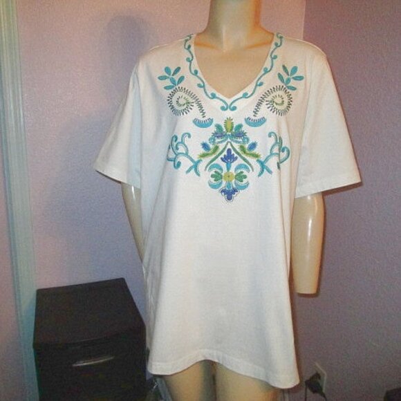 NEW Ulla Popken EMBROIDERED Blouse Size 2X TUNIC Top V-NECK Short Sleeve COTTON - Picture 1 of 7